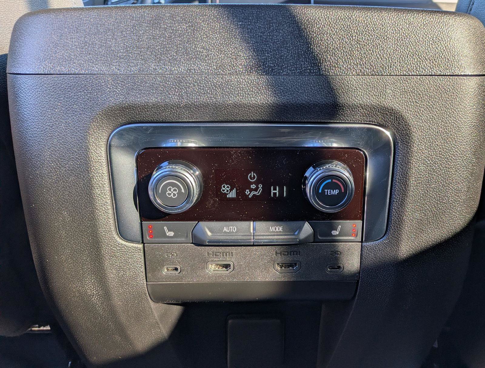 New 2027 GMC Yukon AT4 w/ AT4 Premium Plus Package AWD/4WD image 24