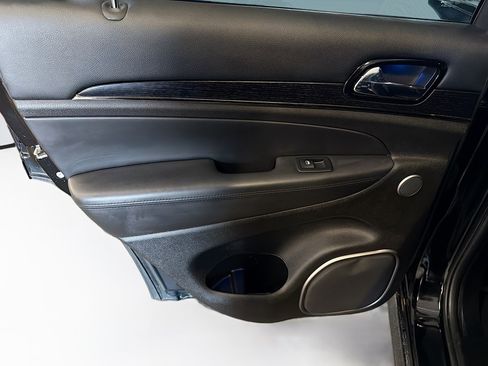 Used 2019 Jeep Grand Cherokee High Altitude AWD/4WD image 27