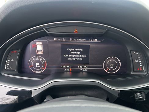 Used 2017 Audi Q7 3.0T Prestige image 9