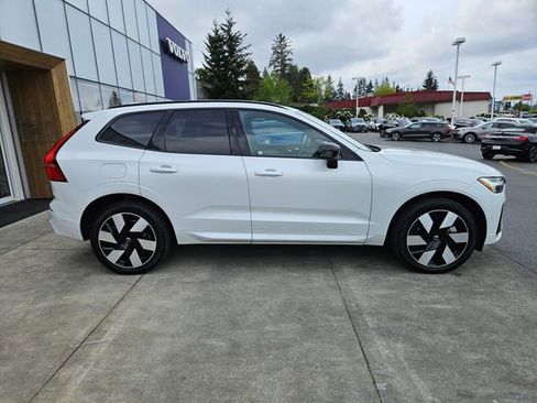 Used 2024 Volvo XC60 T8 Ultimate w/ Protection Package AWD/4WD image 4