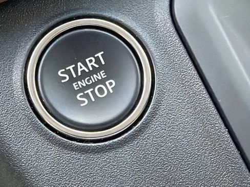 Used 2025 Land Rover Defender 110 S AWD/4WD image 37