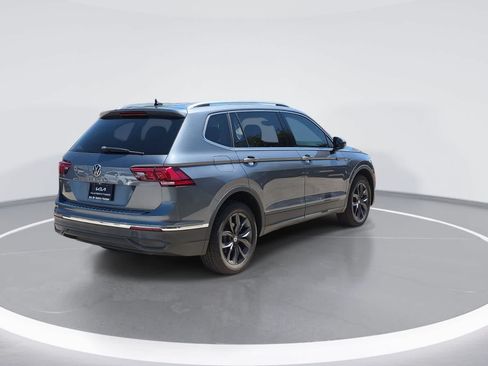 Used 2022 Volkswagen Tiguan SE FWD image 8