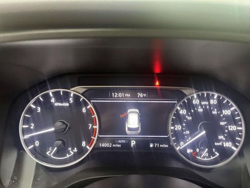 Used 2023 Nissan Rogue SV image 25