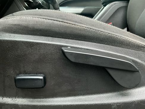 Used 2017 Chevrolet Colorado LT w/ LT Convenience Package image 24