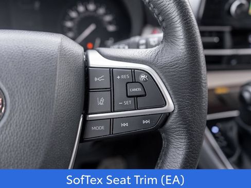Used 2023 Toyota Sienna XLE w/ XLE Plus Package AWD/4WD image 25