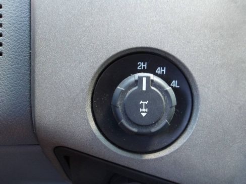 Used 2011 Ford F250 XLT w/ XLT Interior Pkg AWD/4WD image 14