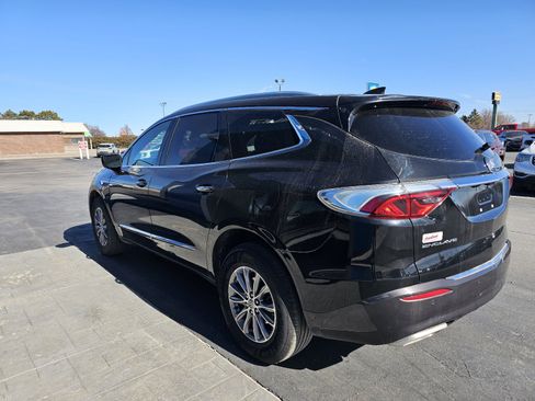 Used 2024 Buick Enclave Premium image 5