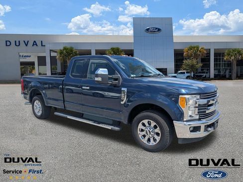 Used 2017 Ford F250 Lariat w/ Chrome Package RWD image 1