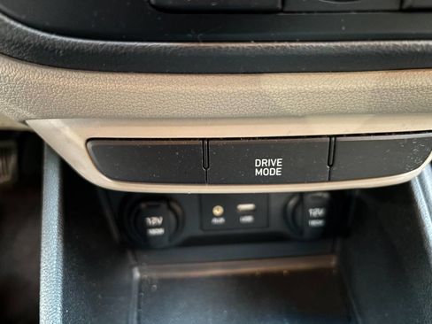 Used 2018 Hyundai Accent SE FWD image 28