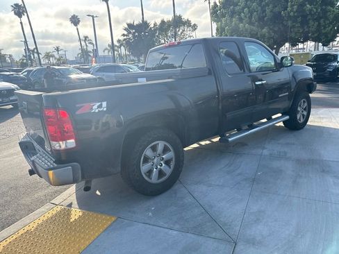 Used 2011 GMC Sierra 1500 SLT w/ SLT Convenience Package AWD/4WD image 24
