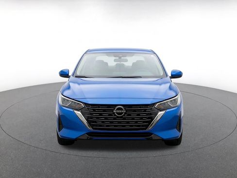 Used 2025 Nissan Sentra SV FWD image 2