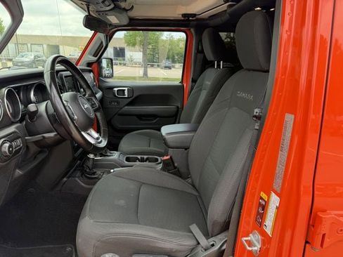 Used 2020 Jeep Wrangler Unlimited Sahara AWD/4WD image 24