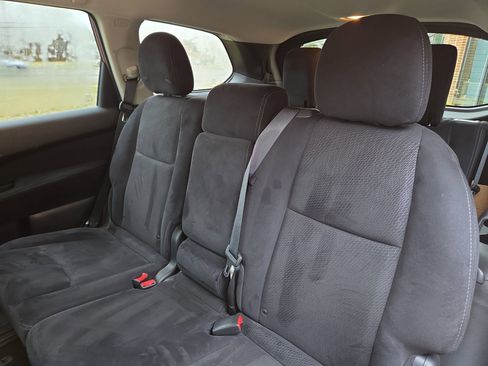 Used 2016 Nissan Pathfinder SV image 13