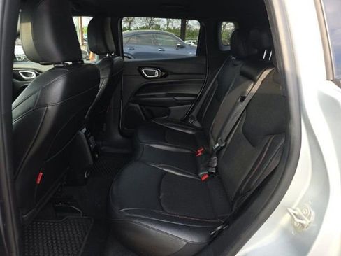 Used 2024 Jeep Compass Trailhawk image 10