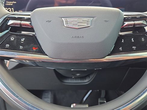 New 2026 Cadillac Vistiq Sport image 30