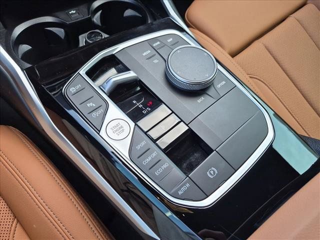 Used 2024 BMW 330i Sedan w/ Convenience Package RWD image 12