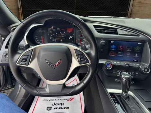 Used 2017 Chevrolet Corvette Stingray Coupe w/ Carbon Flash Badge Package RWD image 18