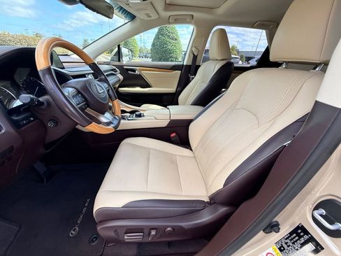 Used 2018 Lexus RX 350L w/ Premium Package image 5