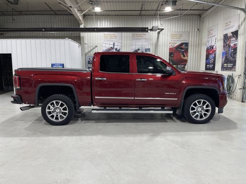 Used 2017 GMC Sierra 1500 Denali AWD/4WD image 9