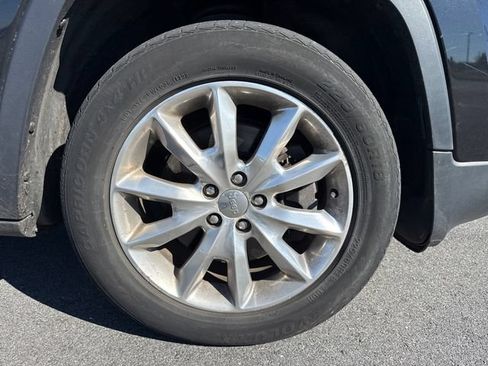 Used 2016 Jeep Cherokee Limited AWD/4WD image 8
