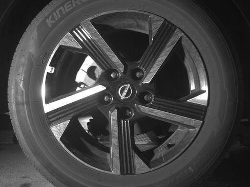 Used 2025 Nissan Sentra SV FWD image 15