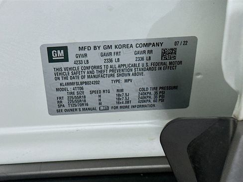 Used 2023 Buick Encore GX Essence w/ Experience Buick Package image 12