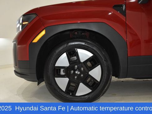 Used 2025 Hyundai Santa Fe SEL AWD/4WD image 7