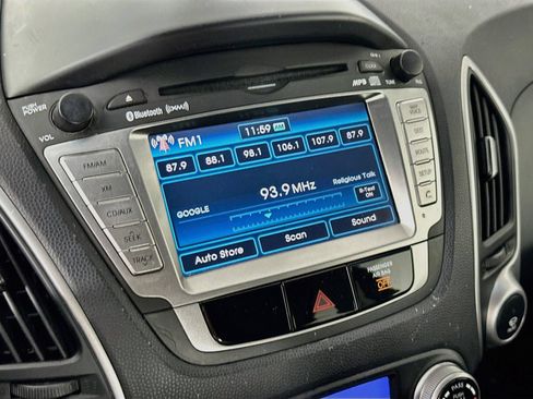 Used 2011 Hyundai Tucson Limited w/ Premium Pkg 3 AWD/4WD image 15