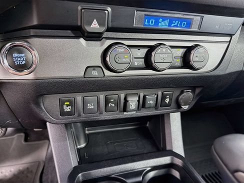 Used 2022 Toyota Tacoma TRD Sport w/ Technology Package RWD image 20