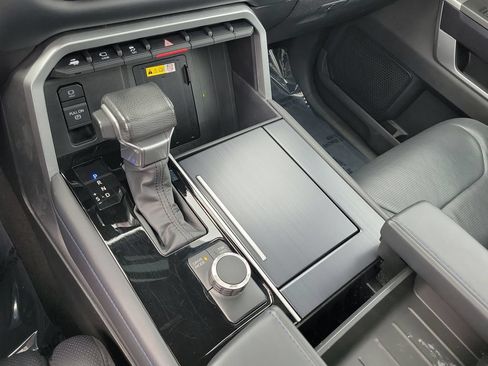 Used 2023 Toyota Tundra Platinum RWD image 18