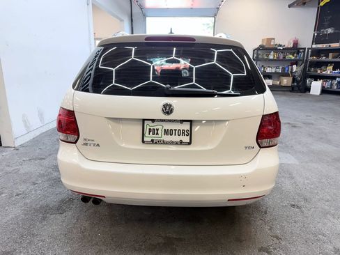 Used 2011 Volkswagen Jetta TDI FWD image 6