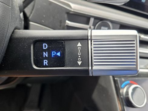 Certified 2025 Hyundai Santa Fe SEL FWD image 17