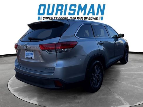 Used 2019 Toyota Highlander XLE image 6