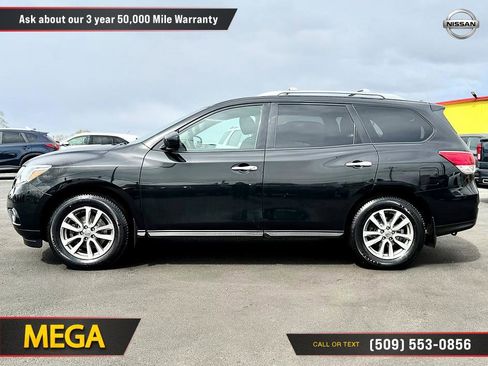 Used 2016 Nissan Pathfinder SV image 7