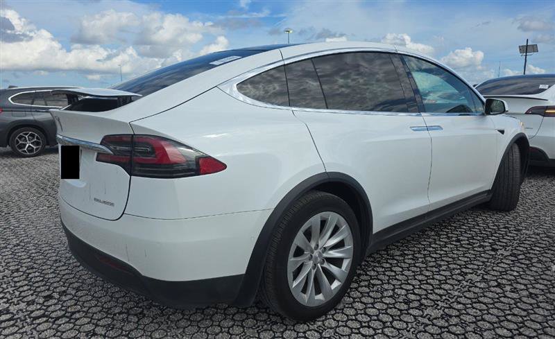 Used 2021 Tesla Model X Long Range AWD/4WD image 8