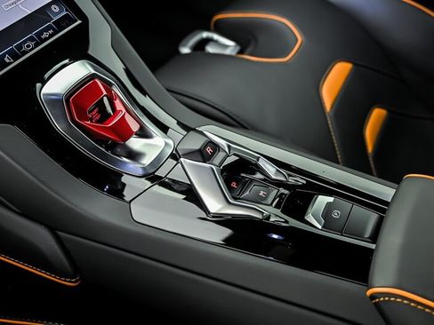 Used 2020 Lamborghini Huracan EVO RWD image 35