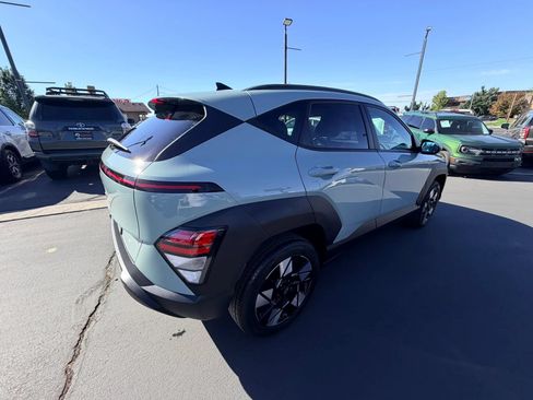 Used 2024 Hyundai Kona SEL AWD/4WD image 3
