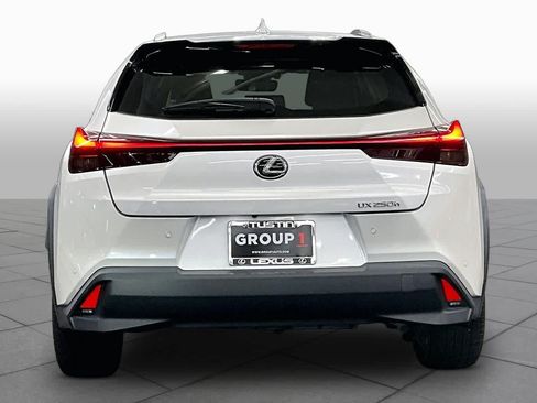 Used 2024 Lexus UX 250h FWD image 4