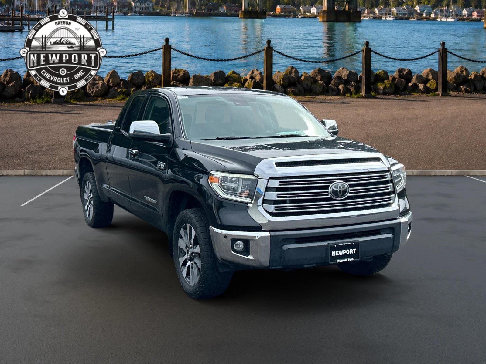 Used 2020 Toyota Tundra Limited w/ Limited Premium Package AWD/4WD image 3