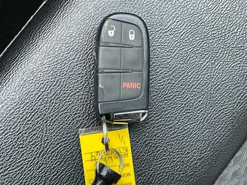 Used 2024 Jeep Compass Latitude AWD/4WD image 34