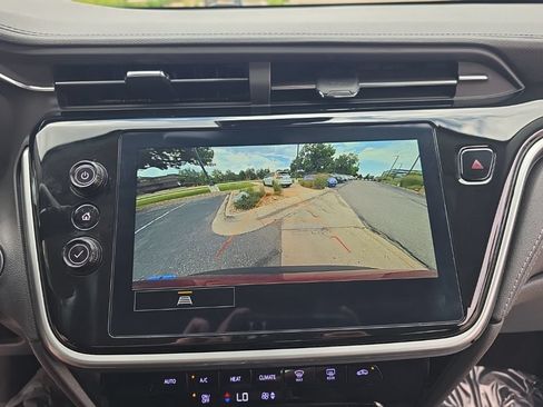 Used 2023 Chevrolet Bolt EUV LT FWD image 17