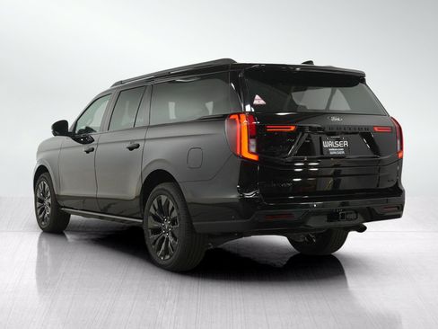 Used 2025 Ford Expedition Max Platinum w/ Stealth Appearance Package AWD/4WD image 4