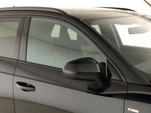 Certified 2025 Audi Q3 2.0T Premium Plus w/ Premium Plus Package image 36