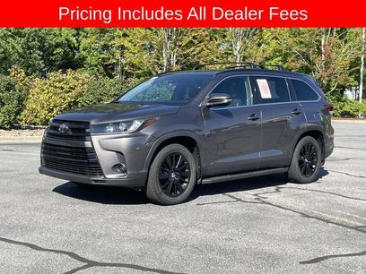Used 2019 Toyota Highlander SE