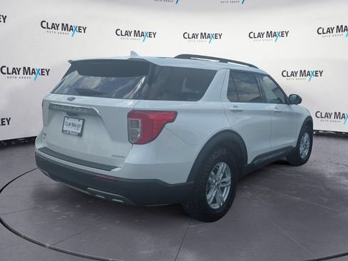 Used 2022 Ford Explorer XLT w/ Equipment Group 202A AWD/4WD image 5