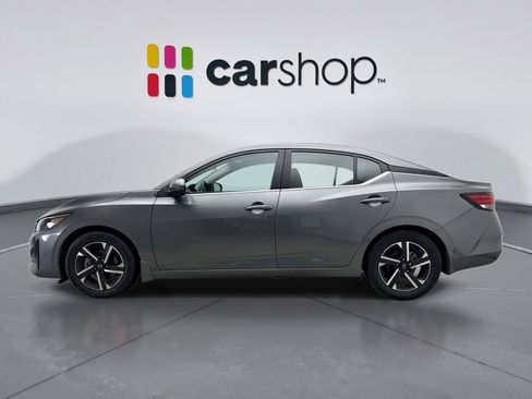 Used 2024 Nissan Sentra SV image 2