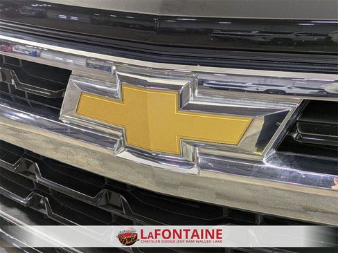 Used 2025 Chevrolet Silverado 1500 LT image 9