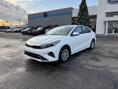 Used 2022 Kia Forte Sedan image 3