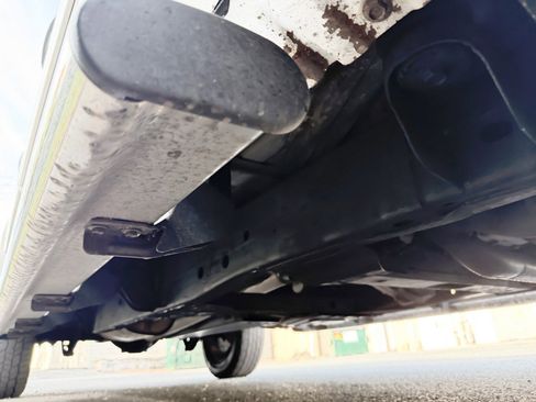 Used 2011 GMC Sierra 1500 4x4 Crew Cab Hybrid image 31