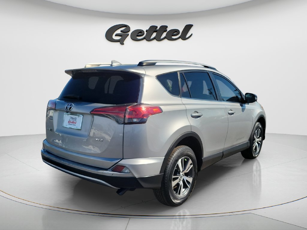 Used 2018 Toyota RAV4 XLE FWD image 5